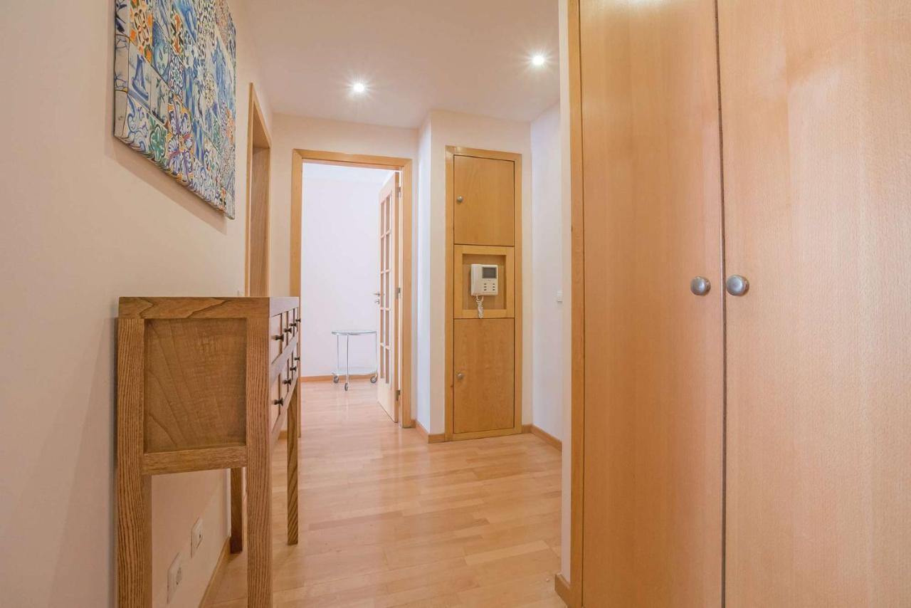 1-Minute Walk To The Metro And 2 To The Supermarket Lisboa Екстериор снимка
